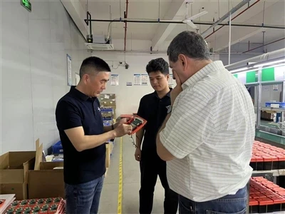 Colombian Motorcycle Parts Dealer Visits JACK POWER Factory